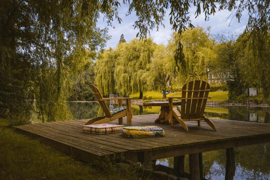 Le Chalet Du Bout Du Monde, En Bord De Riviere ! Grez-sur-Loing Luaran gambar